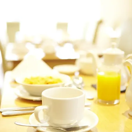 Manor Heath Hotel 2*